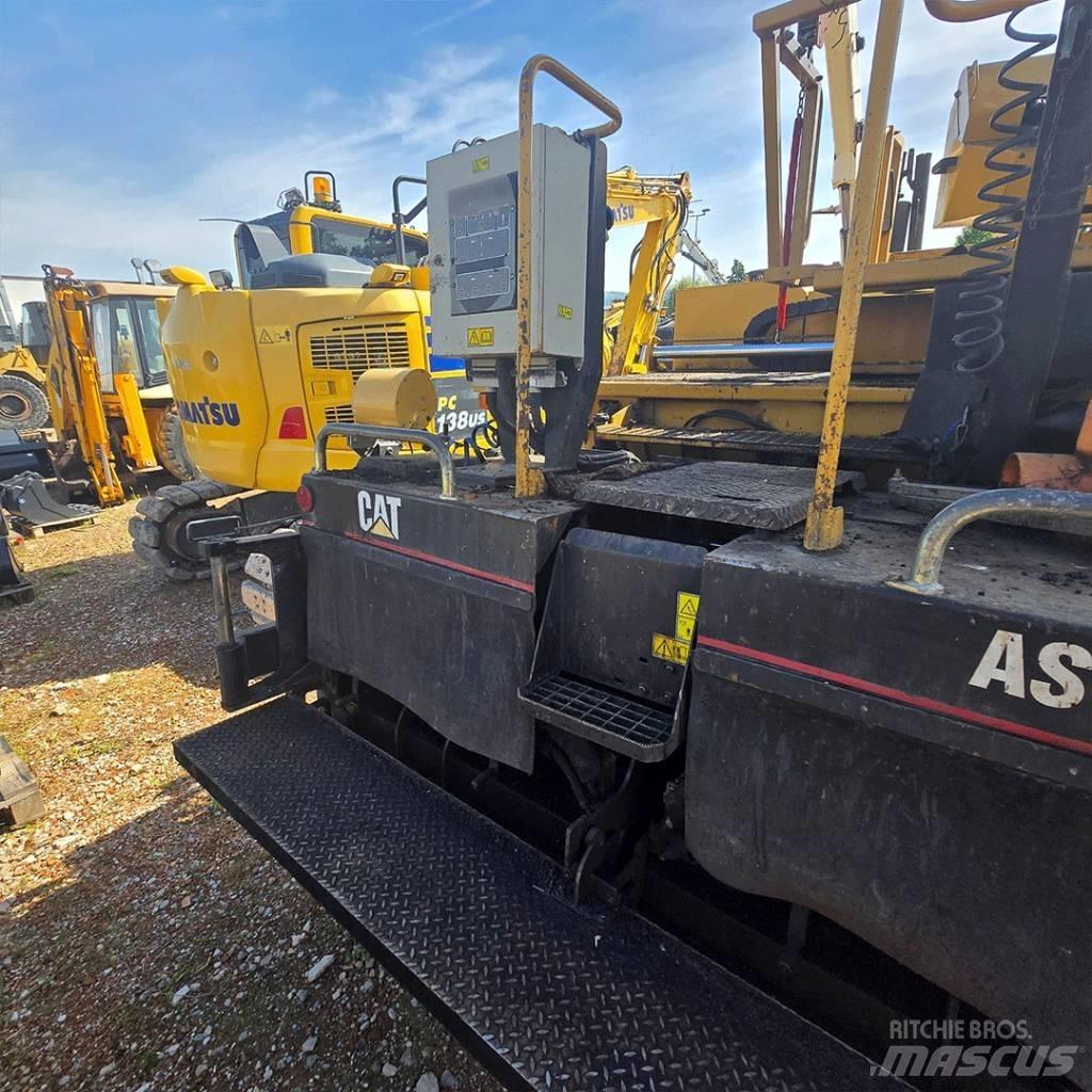 CAT AP 600 Машини за асфалт