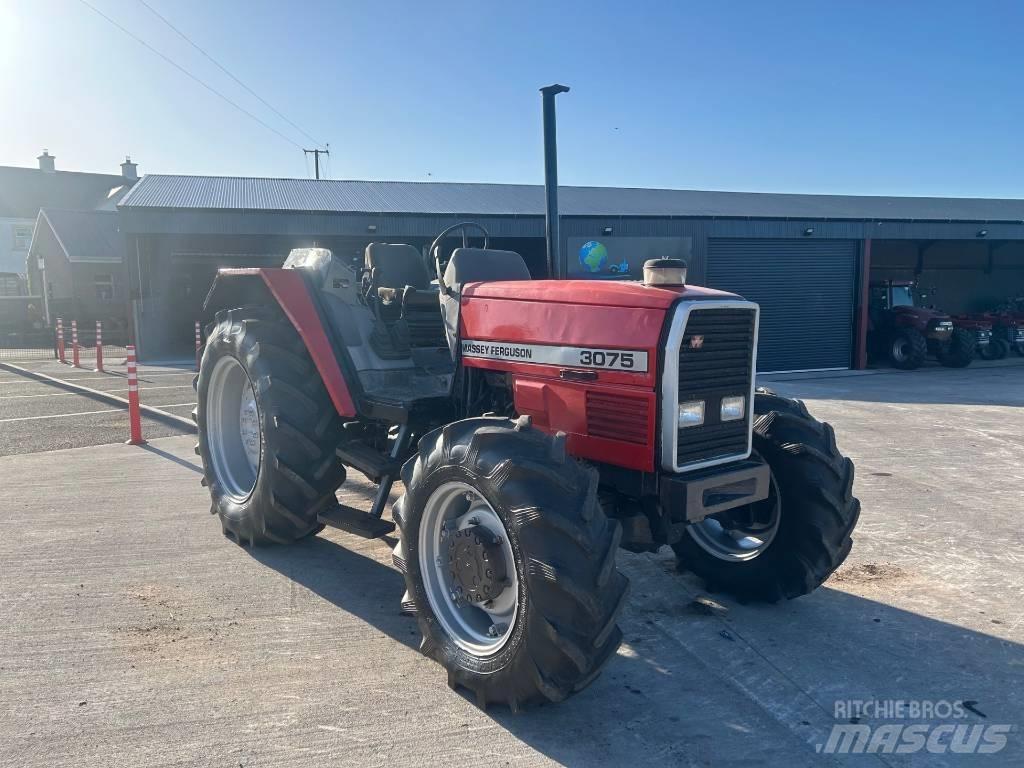 Massey Ferguson 3075 Трактори