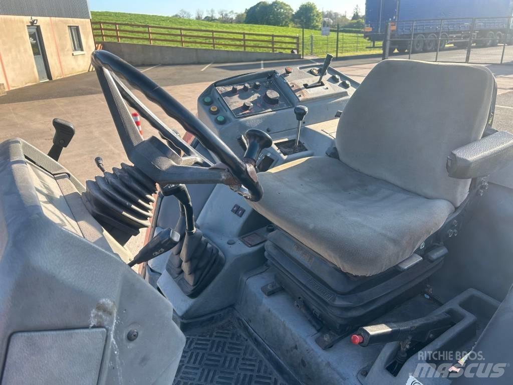 Massey Ferguson 3075 Трактори