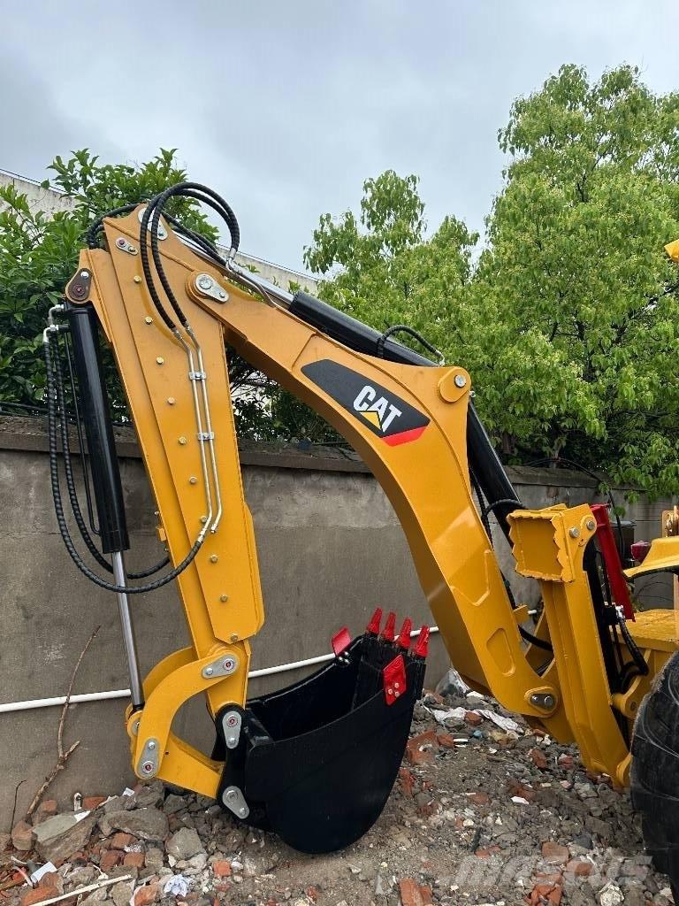 CAT 420 F Товарач със заден ексватор