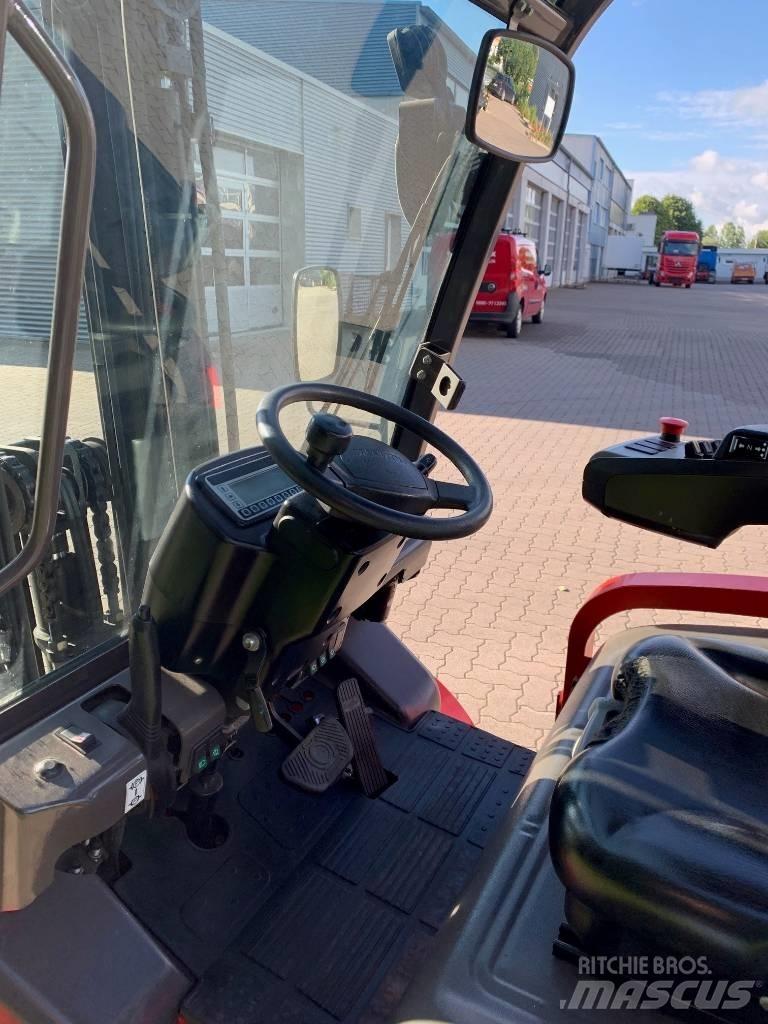 Manitou ME425C Електрически вилични кари-повдигачи