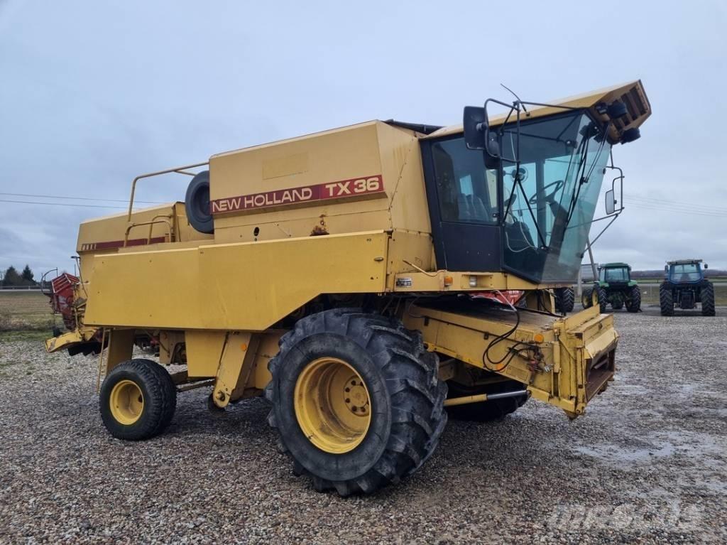 New Holland TX 36 Комбайни