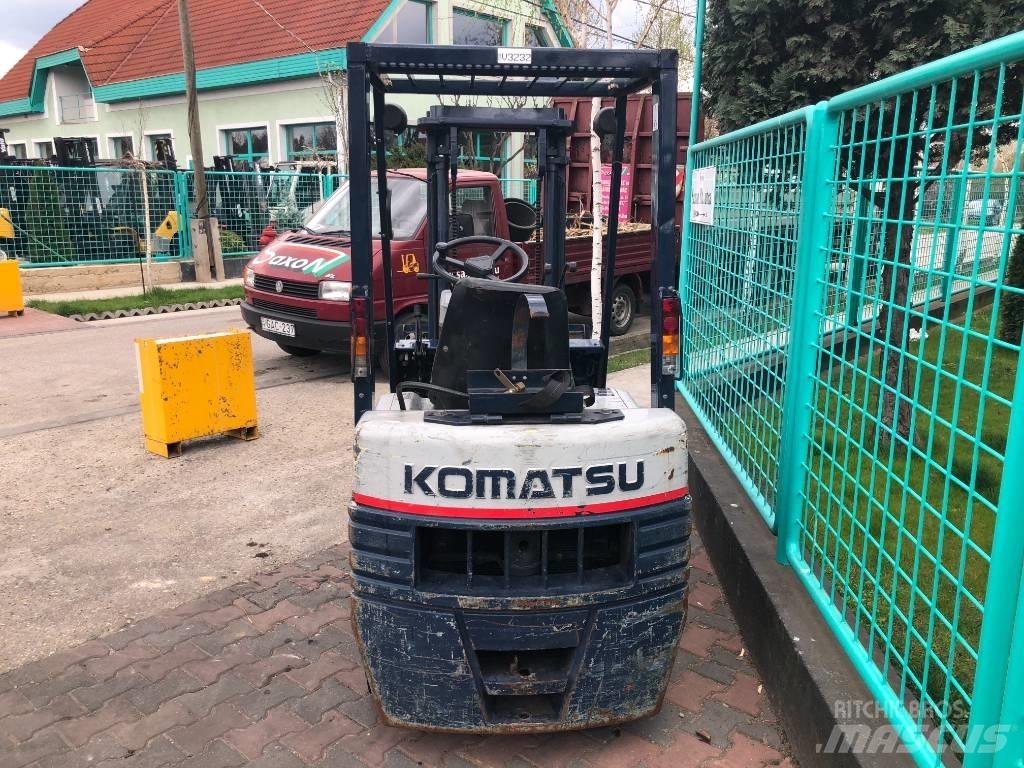 Komatsu FG15S-15 Камиони с АГУ