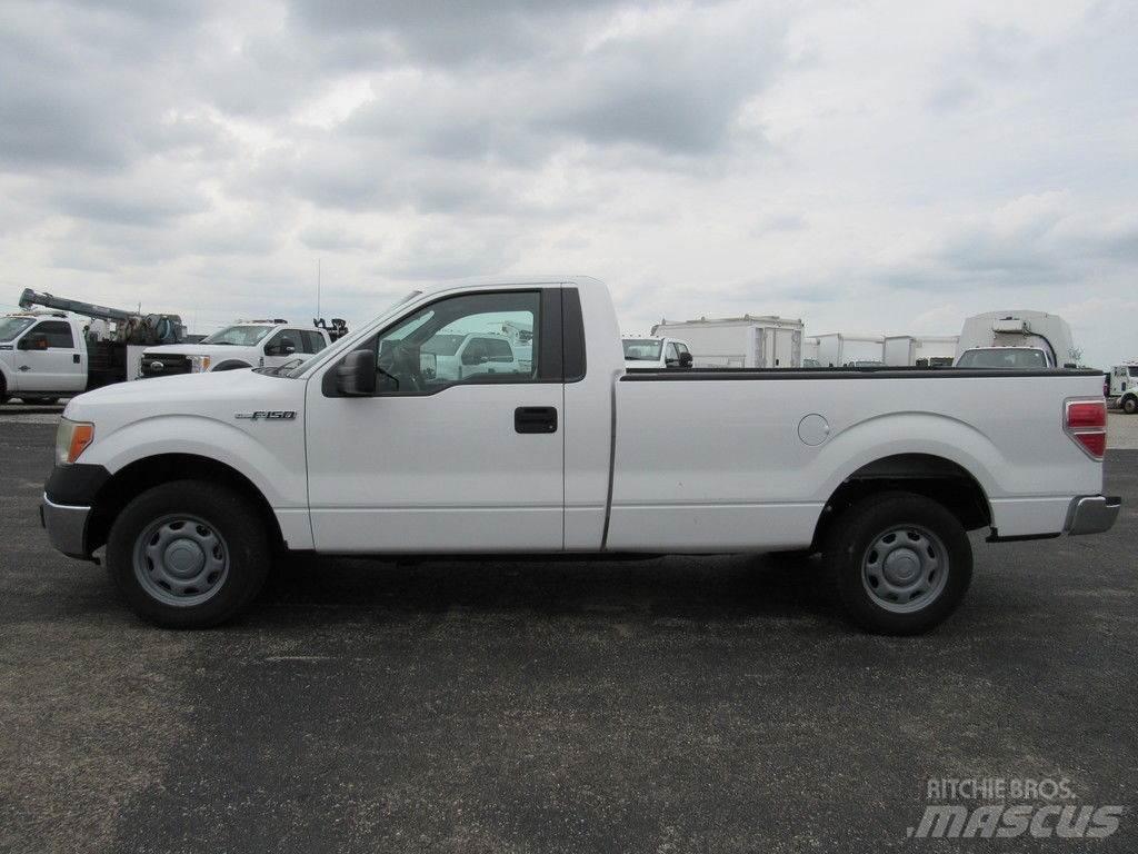 Ford F-150 Пикапи