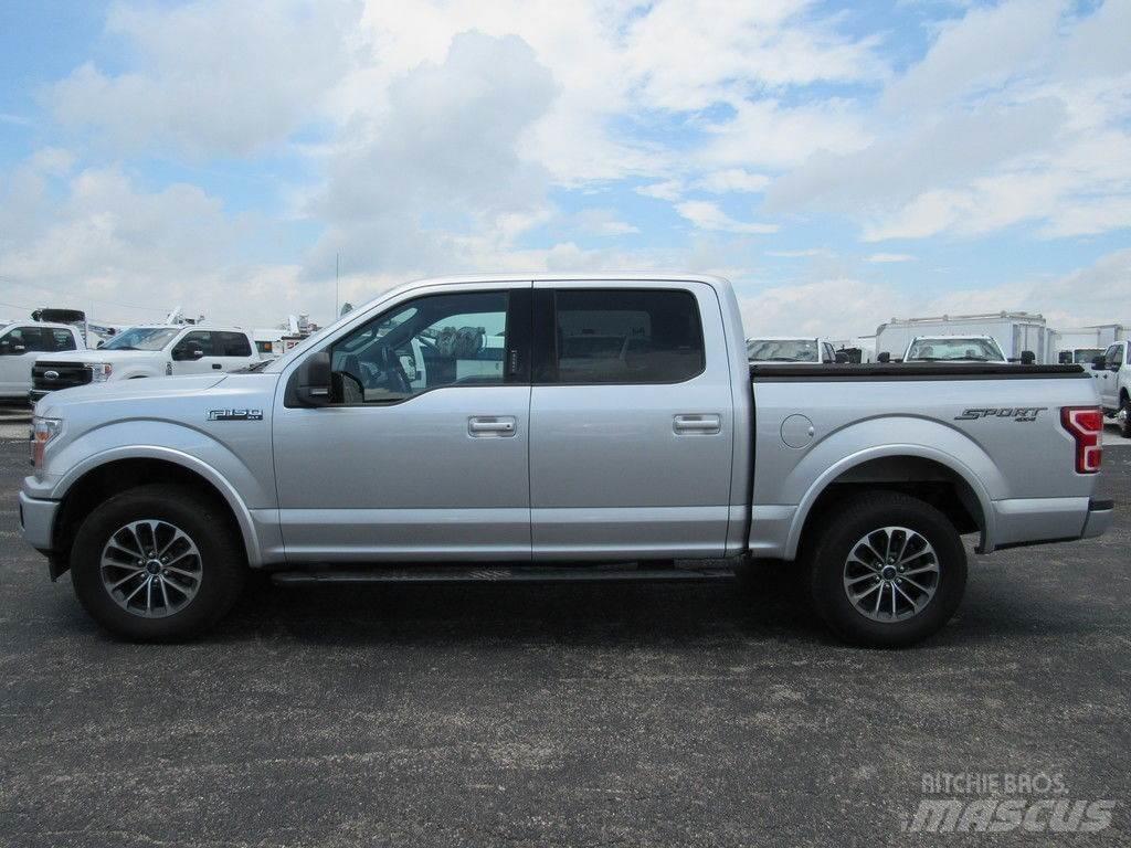 Ford F-150 Пикапи