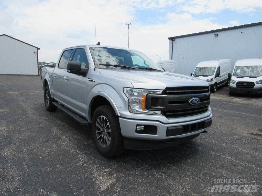Ford F-150 Пикапи