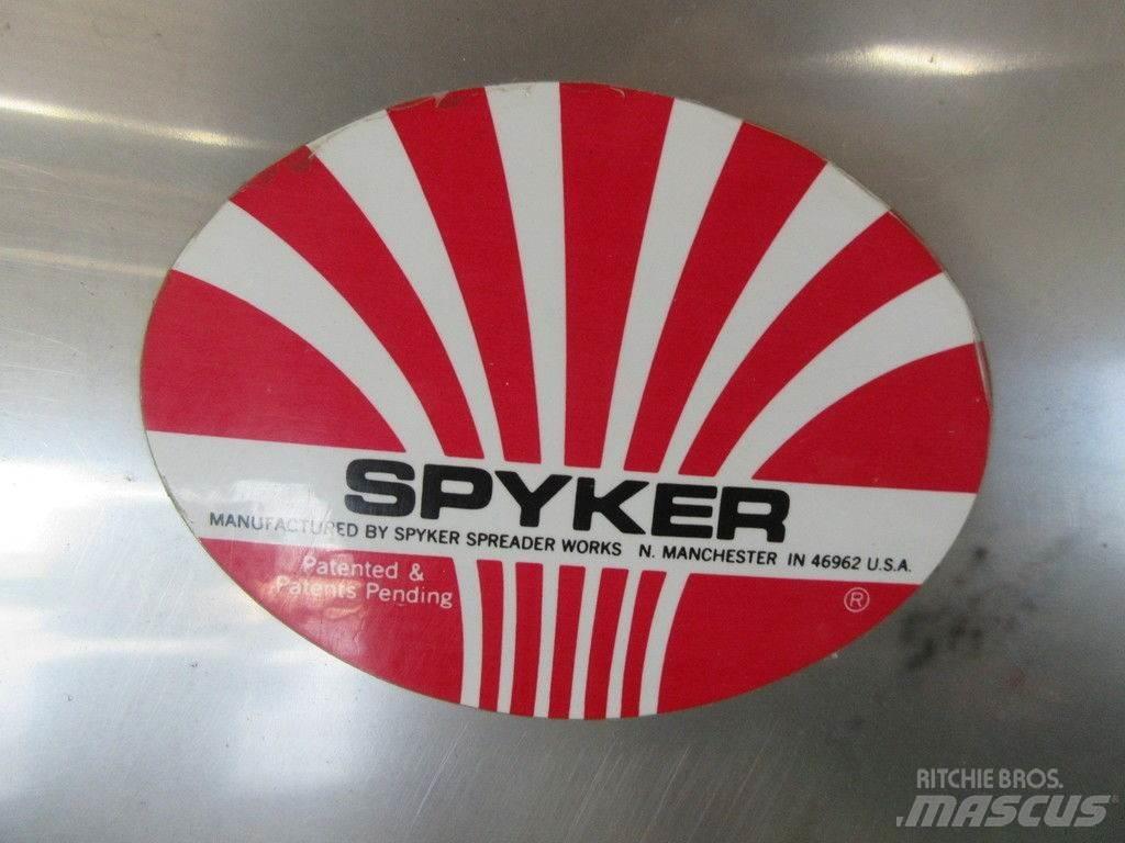  Spyker 133432 Разстилачки на пясък и сол