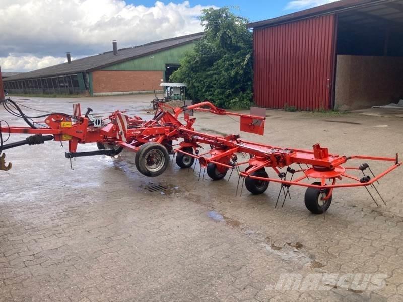 Kuhn GF 8702 T Гребла и сенообръщачки