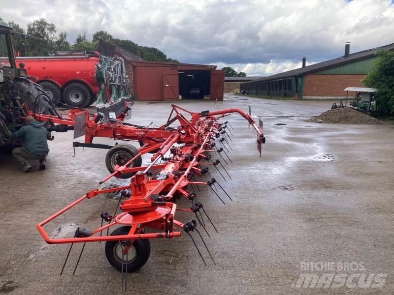 Kuhn GF8702T Гребла и сенообръщачки