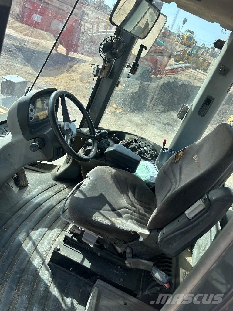 New Holland W 170 B Колесни товарачи