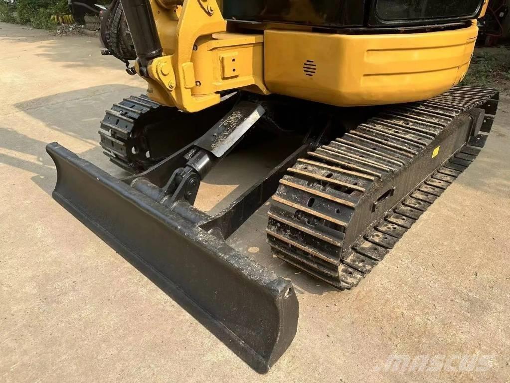 CAT 303 CR Мини екскаватори < 7 т