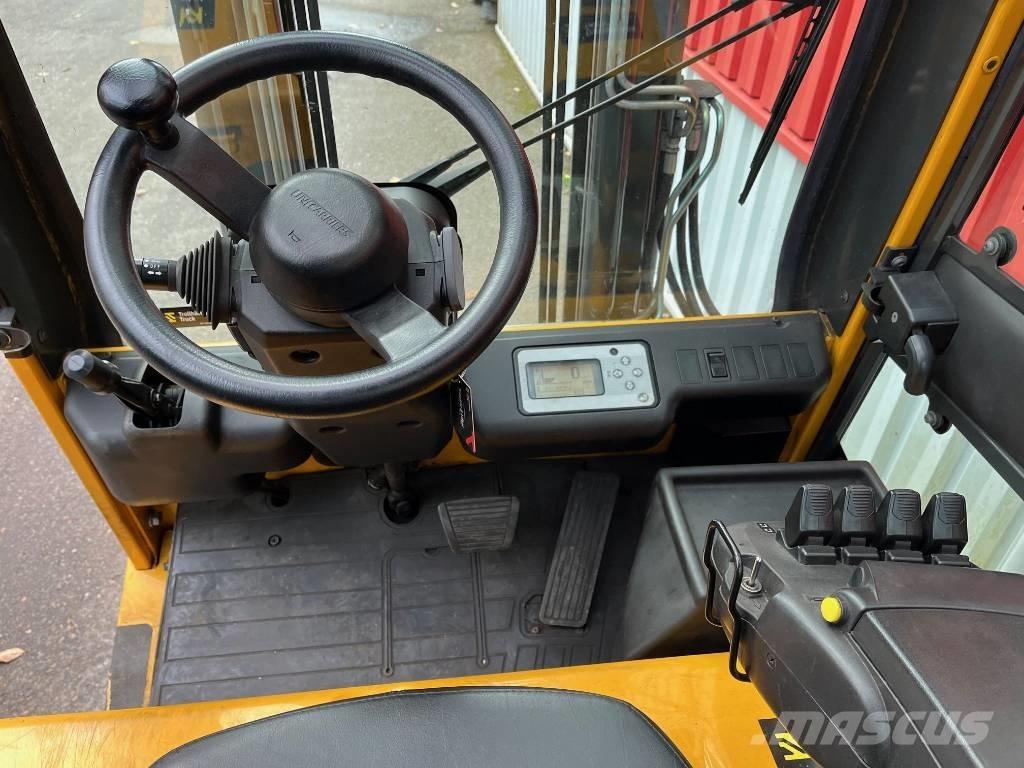 UniCarriers 1Q2L25Q Електрически вилични кари-повдигачи