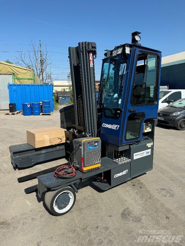 Combilift C4000ET Повдигач с движение в 4 посоки