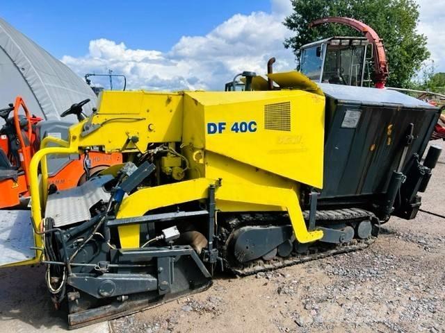 Demag DF 40 C Машини за асфалт