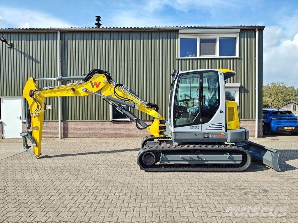 Wacker Neuson ET90 Колесни екскаватори