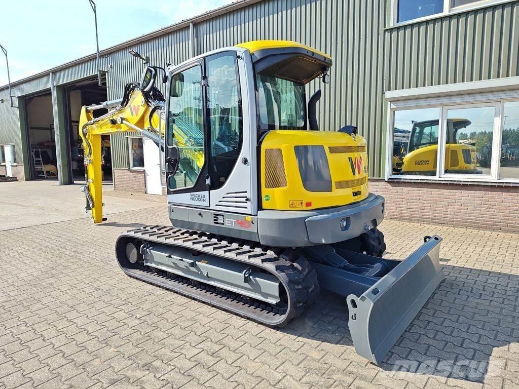 Wacker Neuson ET90 Колесни екскаватори