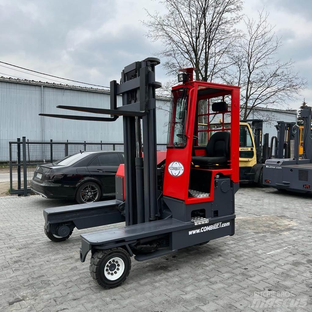 Combilift C4000 Повдигач с движение в 4 посоки