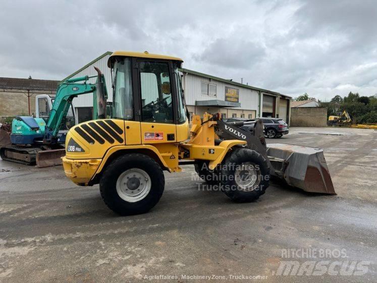 Volvo L 30 B Колесни товарачи