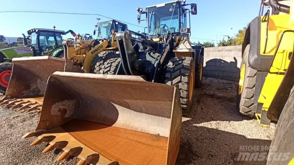 Komatsu WA250PZ-5 Колесни товарачи
