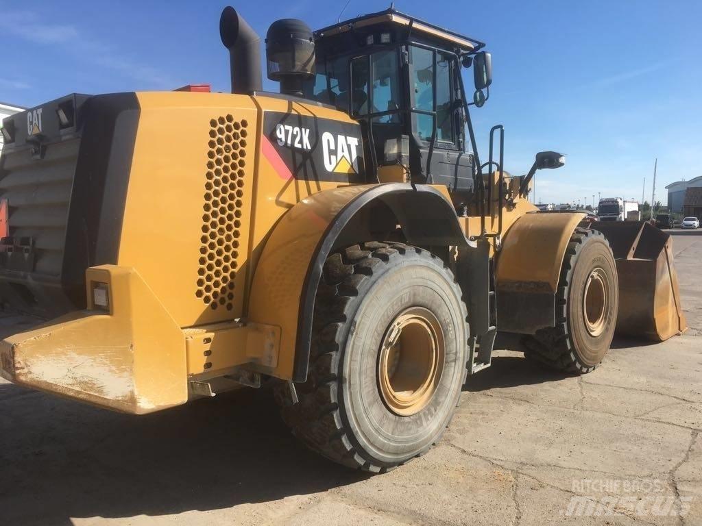 CAT 972K Колесни товарачи