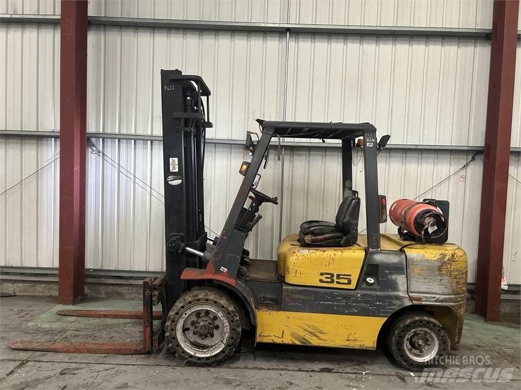 Tailift FG35 Камиони с АГУ