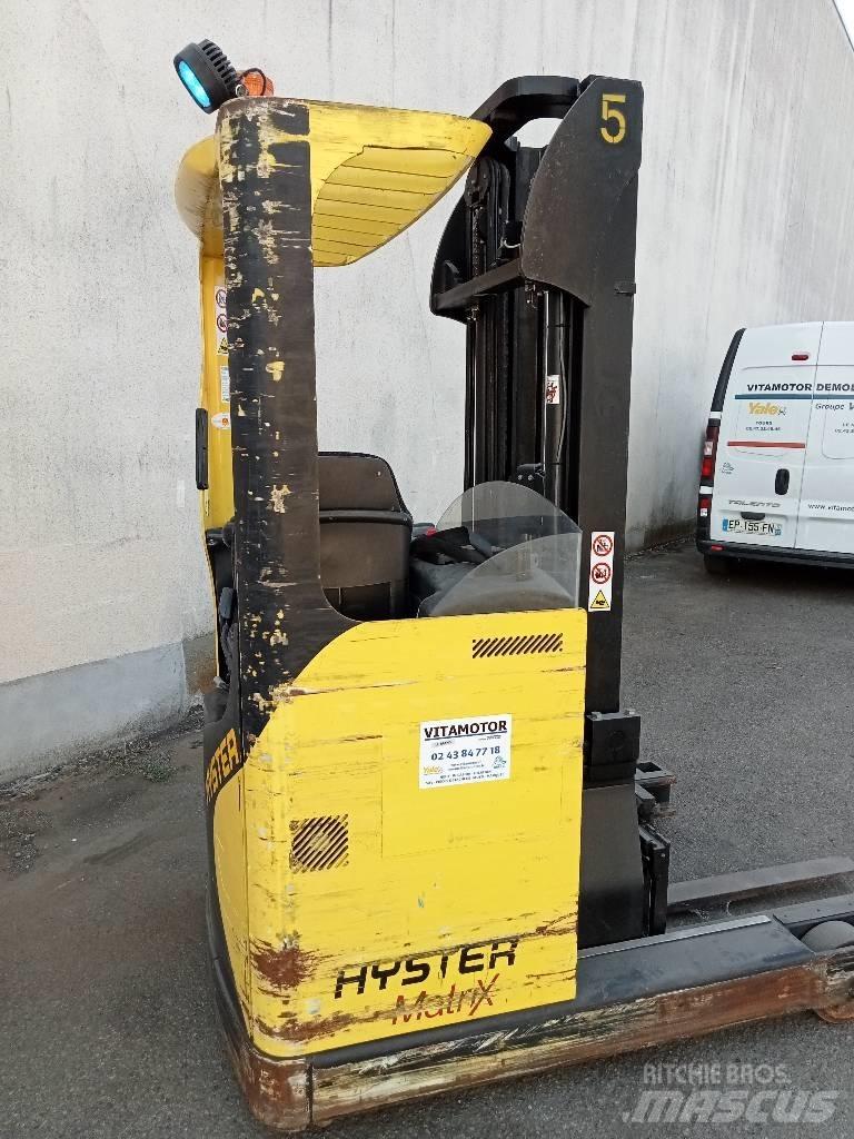 Hyster R 1.4 Ретрак/ Високоповдигач с изместване на вилката напред