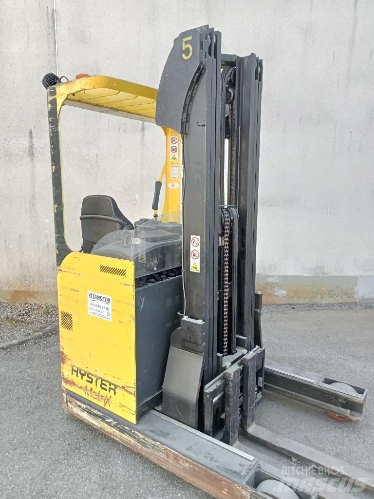 Hyster R 1.4 Ретрак/ Високоповдигач с изместване на вилката напред
