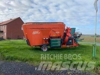 Kuhn Typ 2070 Миксер Фидери