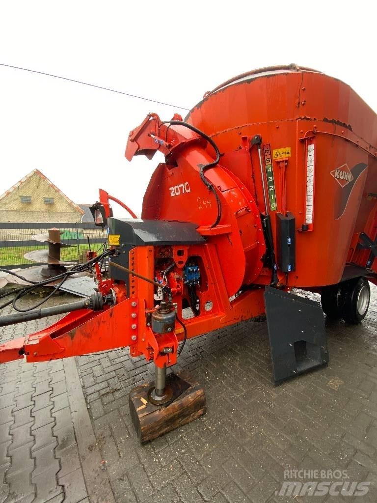 Kuhn Typ 2070 Миксер Фидери