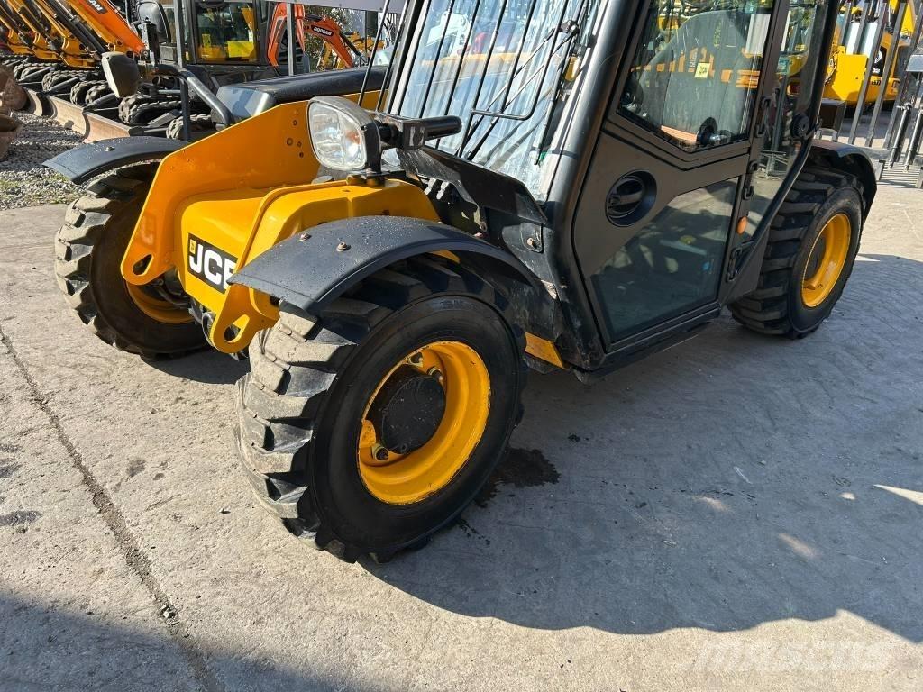 JCB 525-60 Телескопични товарачи