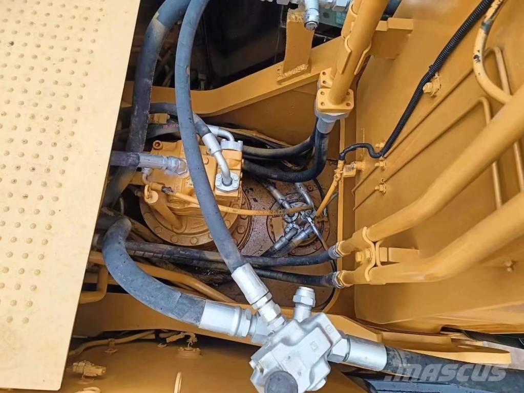 CAT 330 D Верижен екскаватор