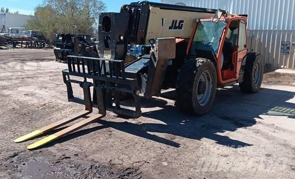 JLG 1055 Телескопични товарачи