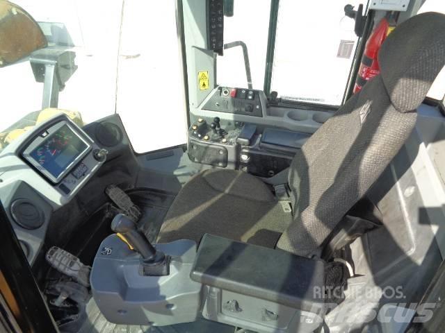 CAT 972 MXE Колесни товарачи