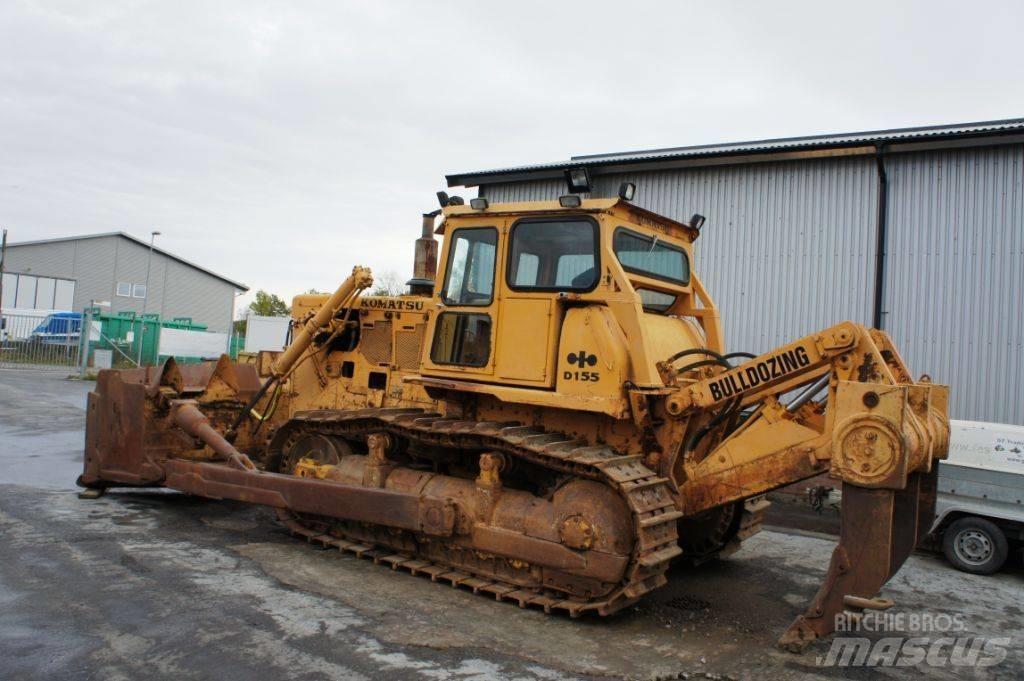 Komatsu D155A-1 Булдозери