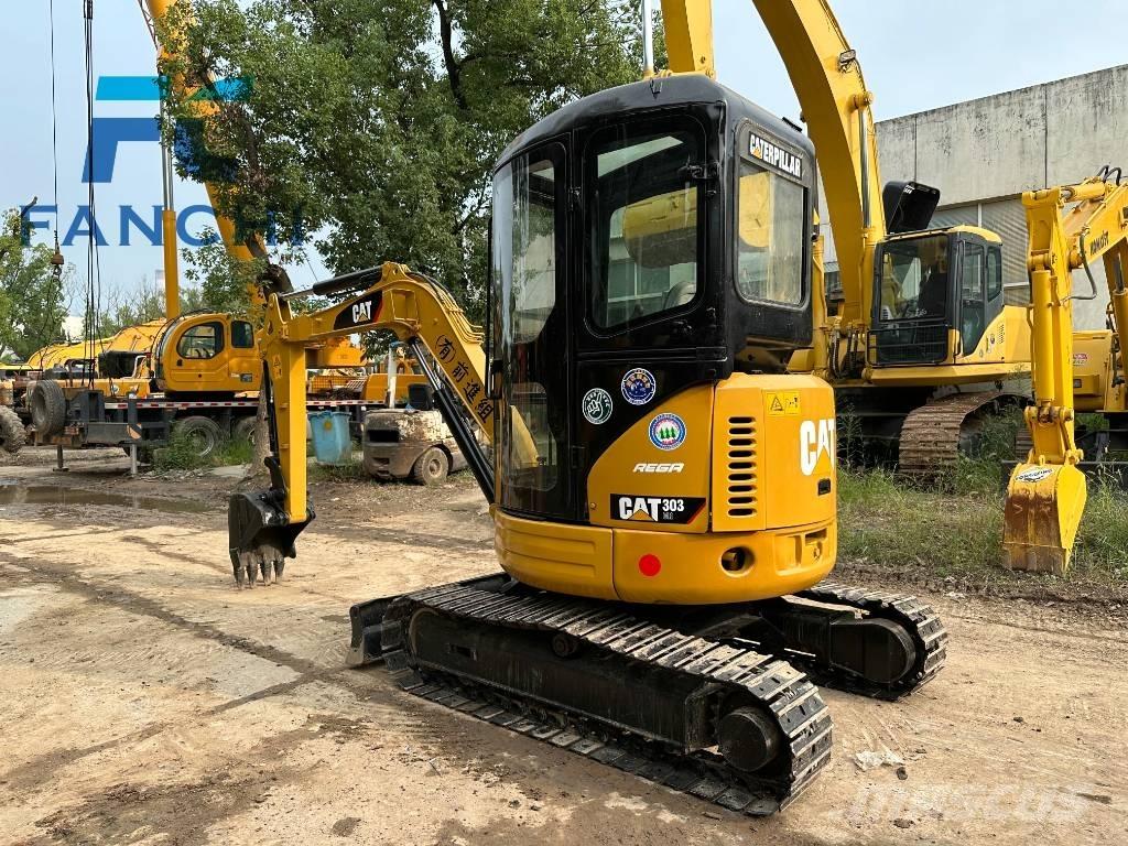 CAT 303 CR Мини екскаватори < 7 т