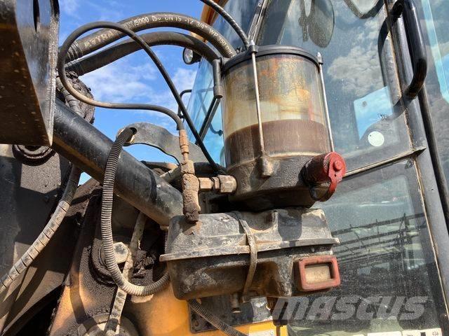 JCB 436 HT Колесни товарачи