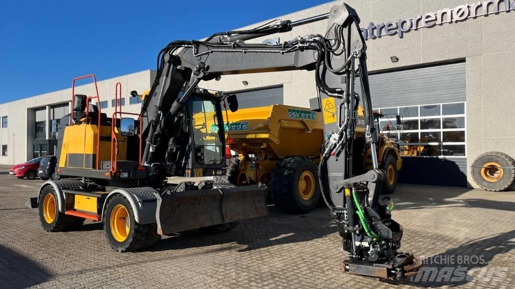 Volvo EWR130E Колесни екскаватори