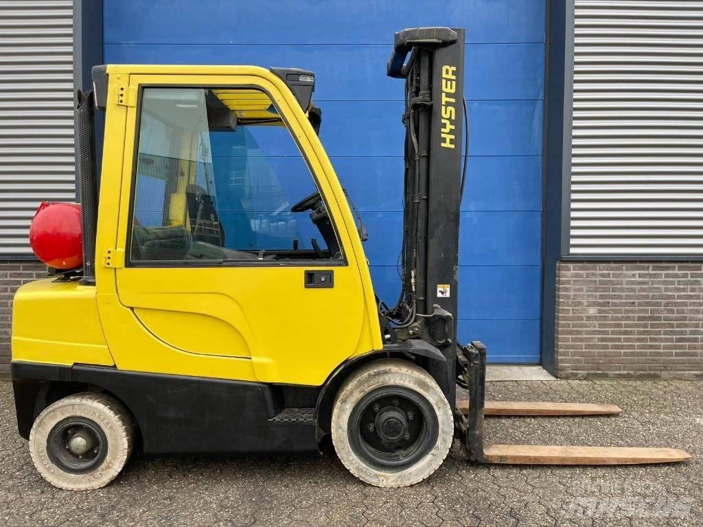 Hyster H 30 FT Камиони с АГУ