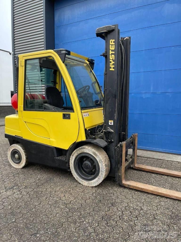 Hyster H 30 FT Камиони с АГУ