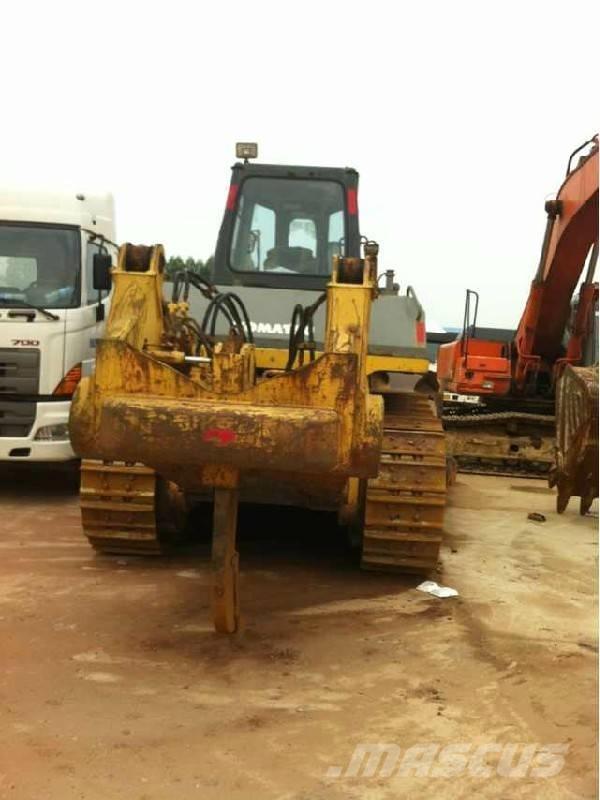 Komatsu d155a-3 Верижни булдозери
