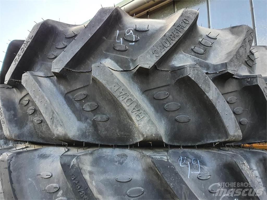 BKT 320/85R20 x2 Колелета/Гуми