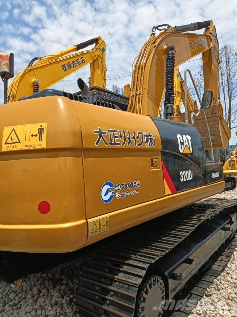 CAT 320 D Верижен екскаватор