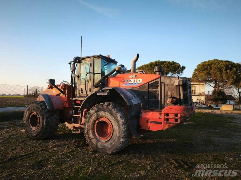 Hitachi ZW 310-6 Колесни товарачи