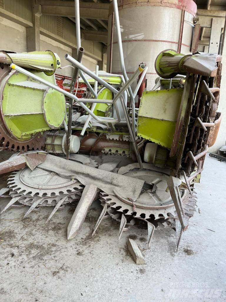 CLAAS RU 600 Самоходни фуражири