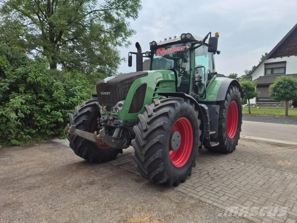 Fendt 927 Vario Трактори