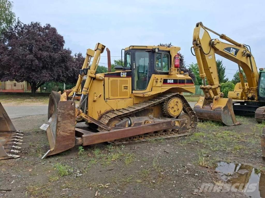 CAT D 6 R Верижни булдозери
