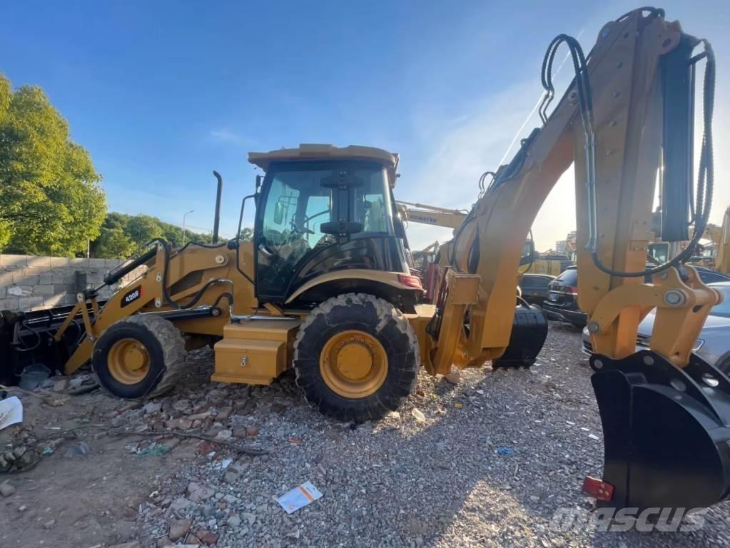 CAT 420F Товарач със заден ексватор