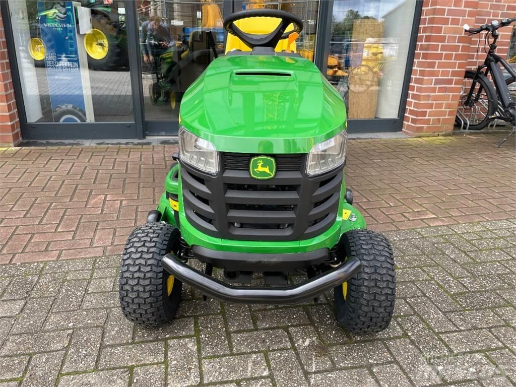John Deere X167R Косачки
