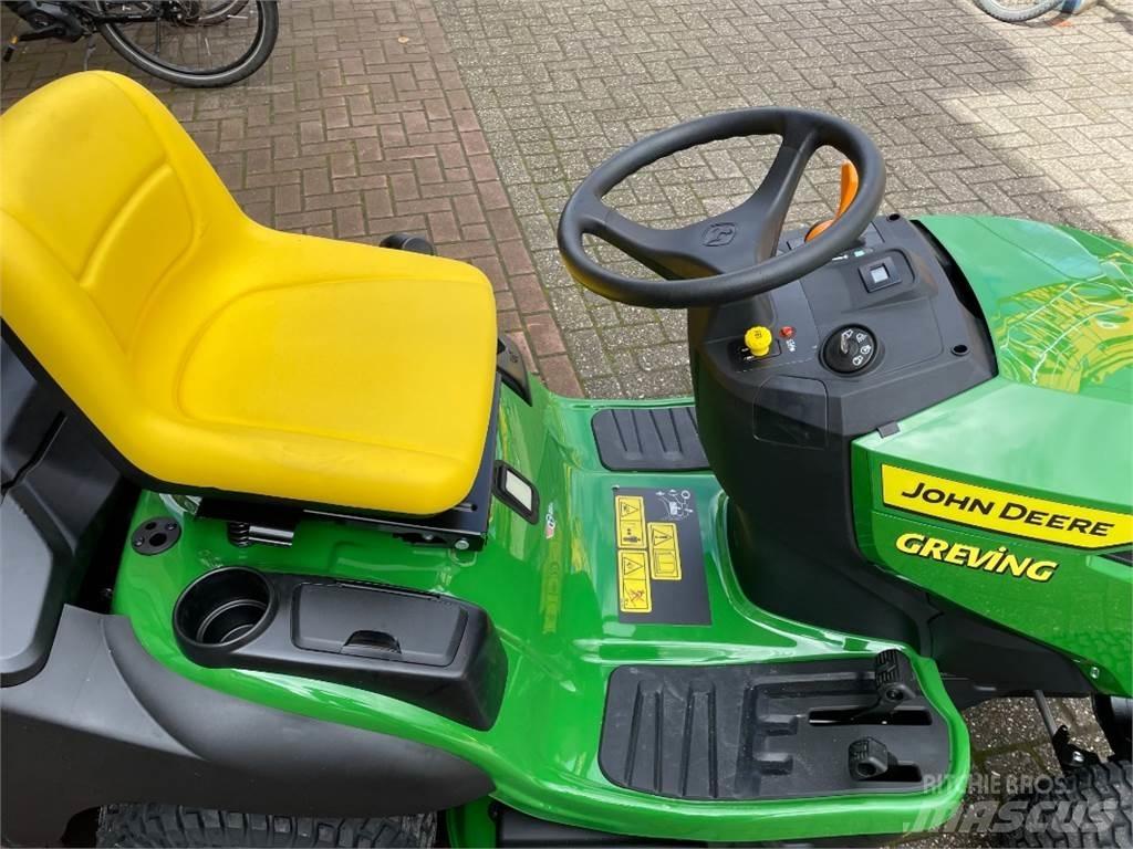 John Deere X167R Косачки