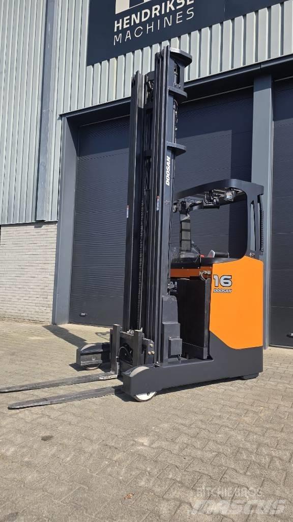 Doosan BR 16 JW-7 Ретрак/ Високоповдигач с изместване на вилката напред
